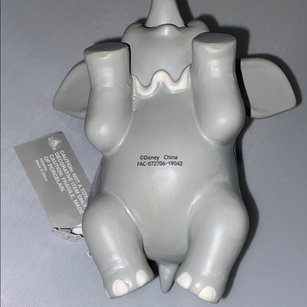 Disney Dumbo Christmas Ornament - Picture 5 of 7